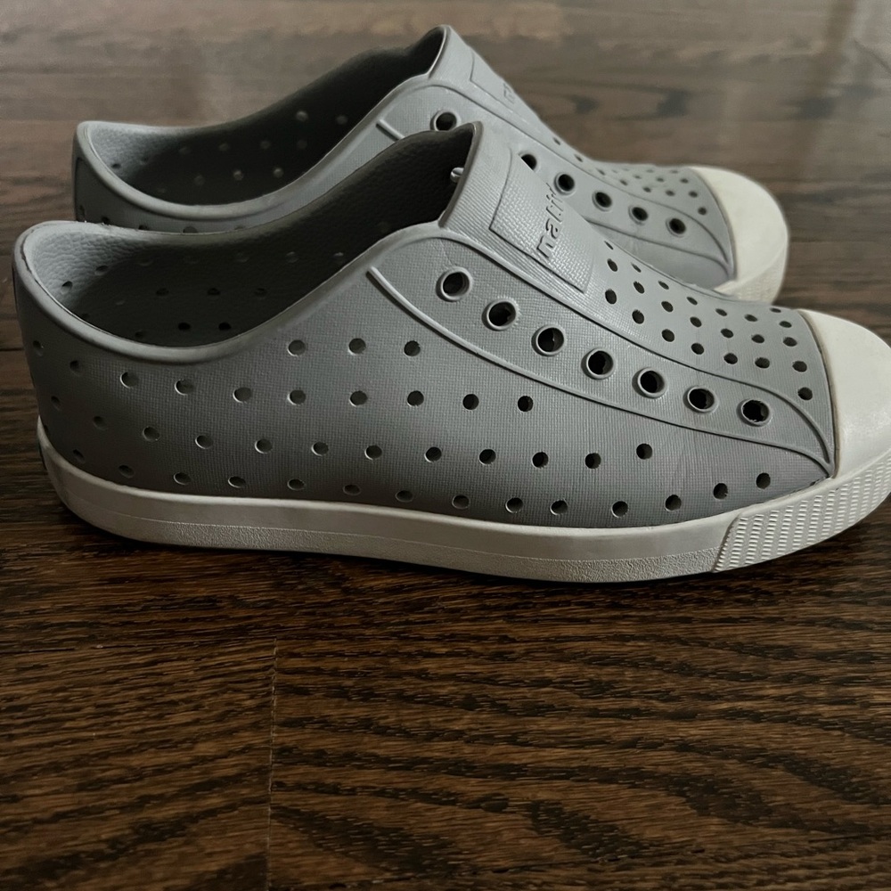 Native Shoes Jefferson Slip-on Sneakers - Picture 4 of 7